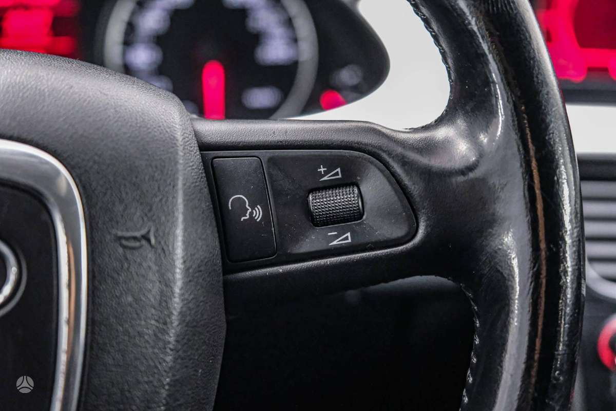 Audi A4, 2.0 l., universalas