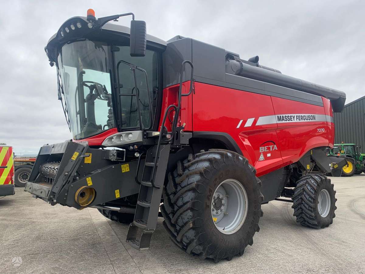 Massey Ferguson 7370 Beta, комбайны