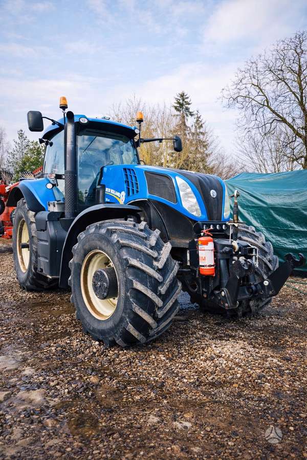 New Holland T8.360, traktoriai