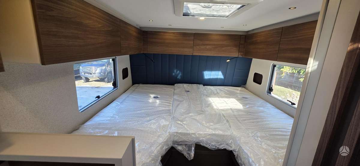 Bürstner Signature 7.1, campers