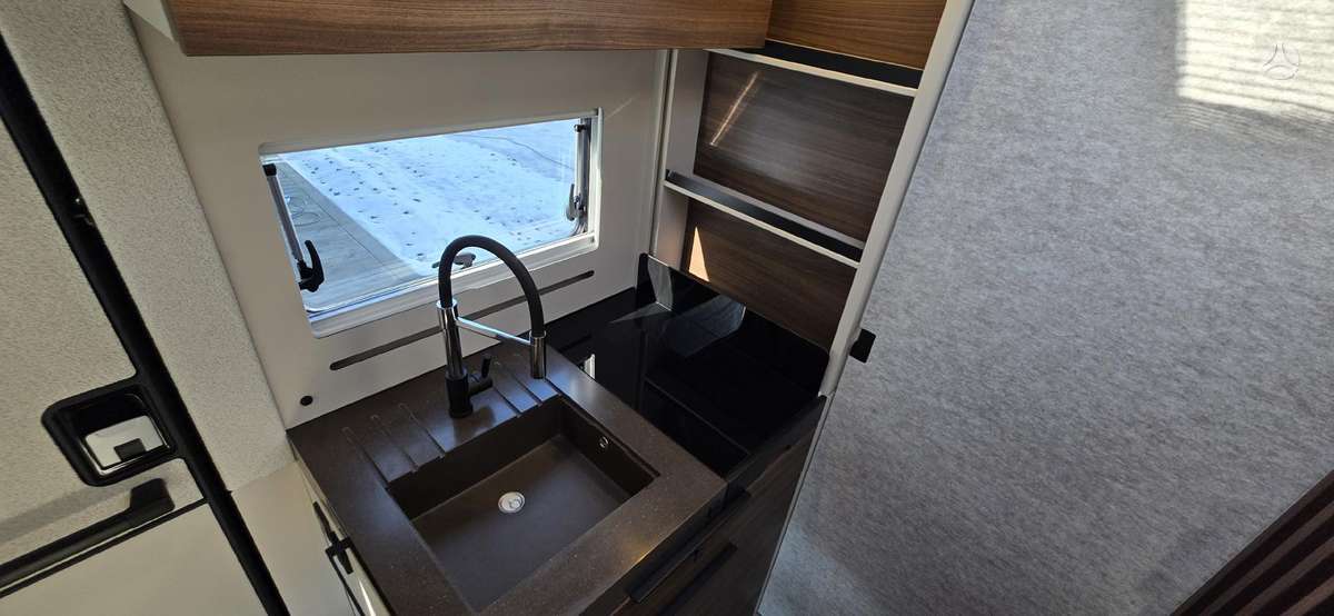 Bürstner Signature 7.1, campers