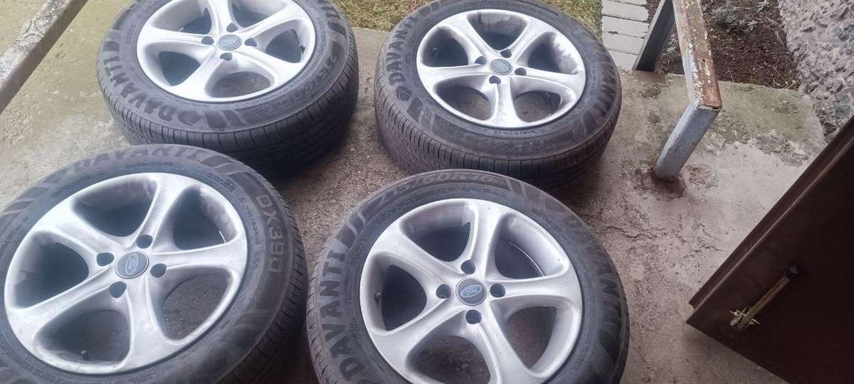 Davanti, summer 215/60 R16