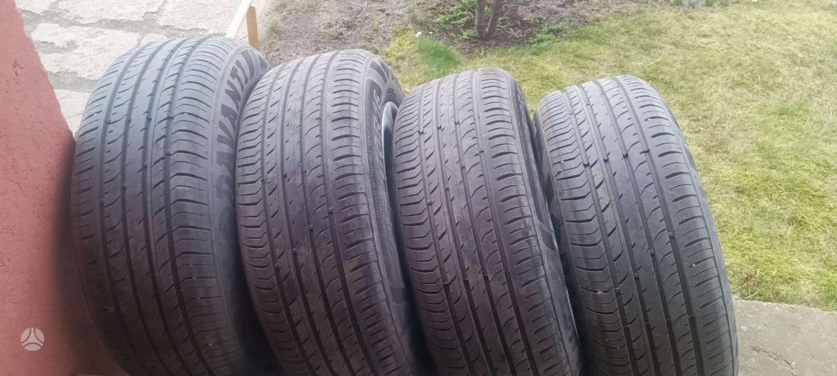 Davanti, vasarinės 215/60 R16