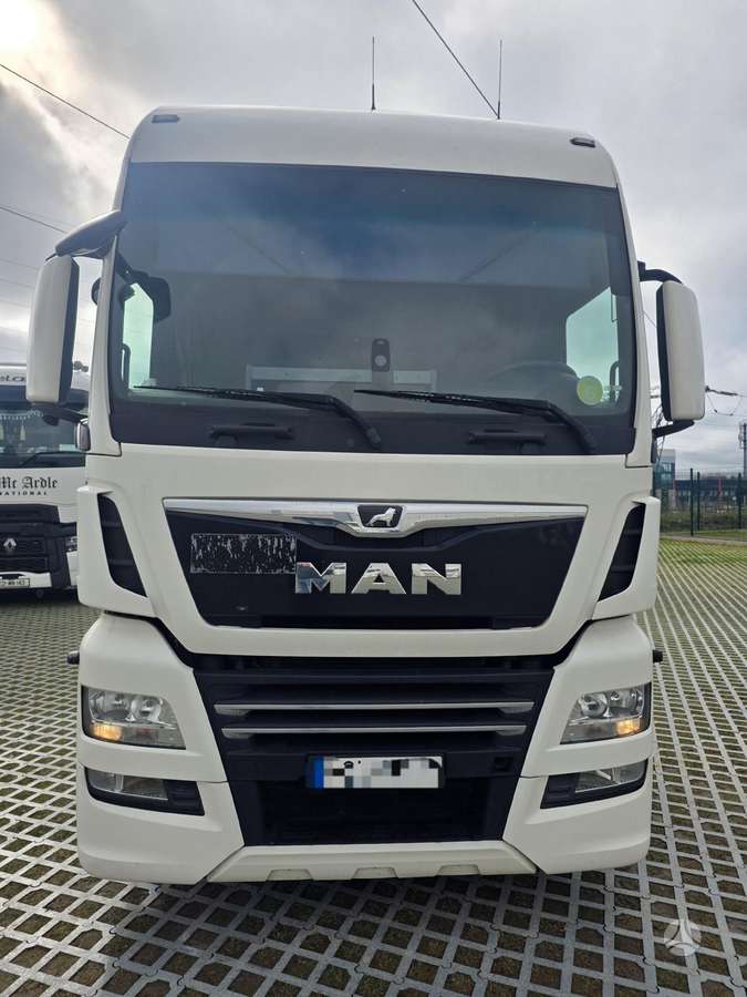 MAN TGX.18-470, double sleeper