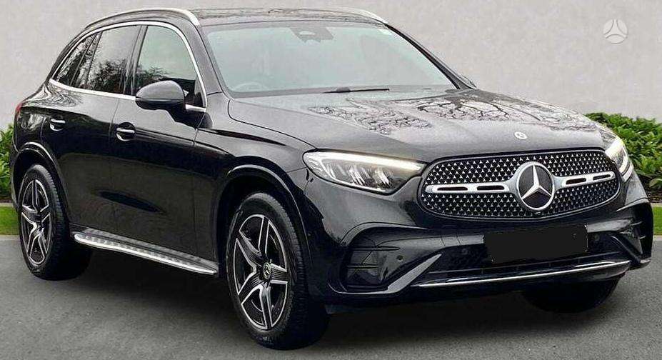 Mercedes-Benz GLC300 R19