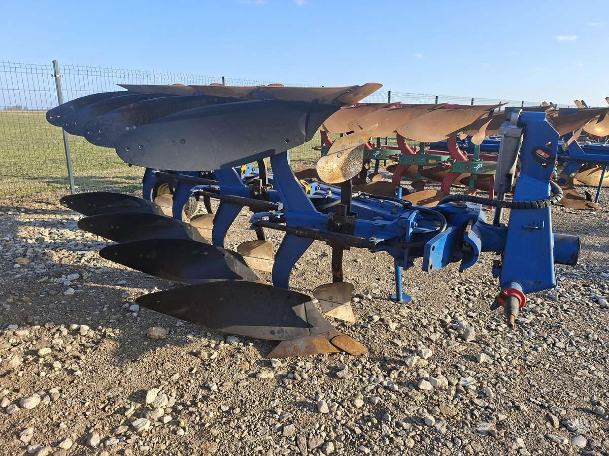 Överum CX490H, ploughs