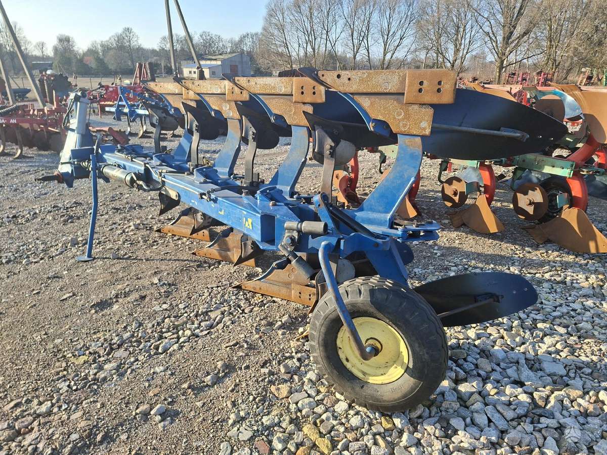 Överum CX490H, ploughs