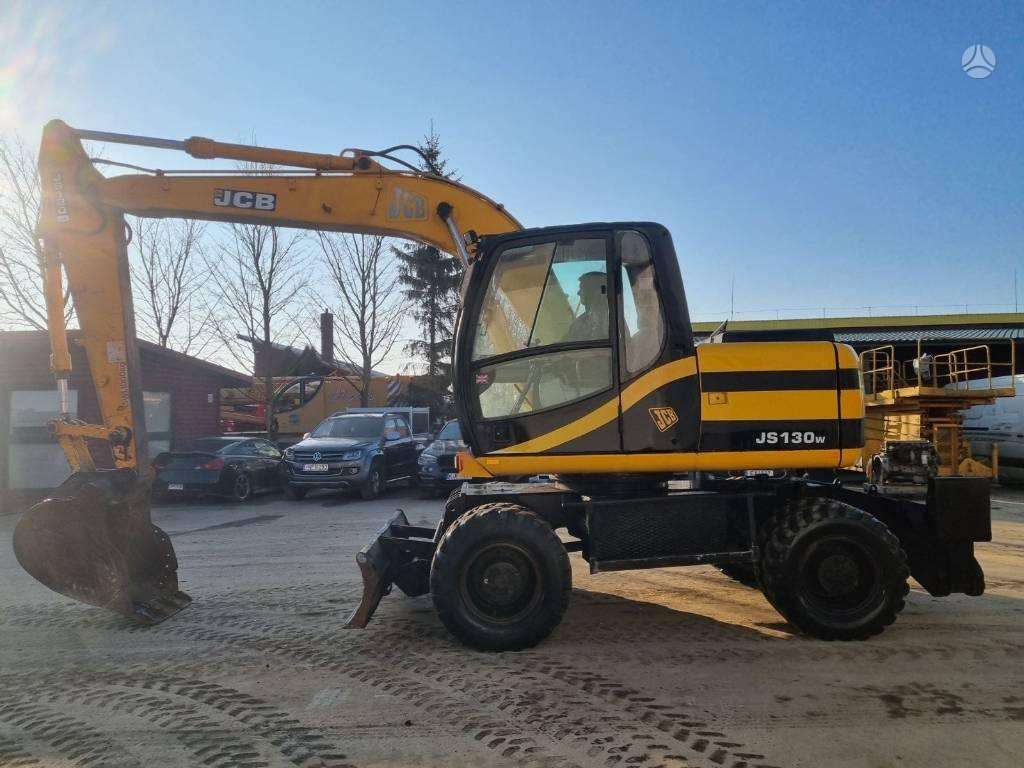 JCB JS130 W, ekskavatoriai
