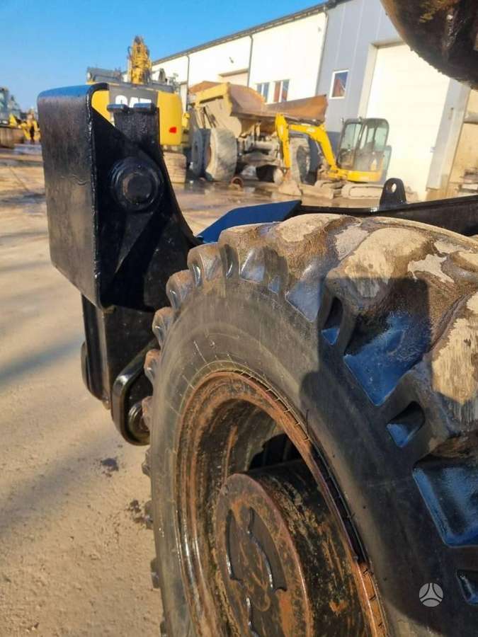 JCB JS130 W, excavator