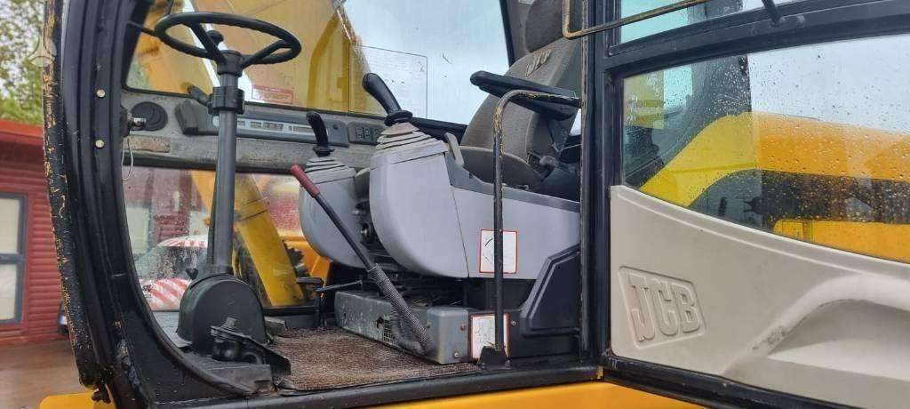 JCB JS130 W, excavator