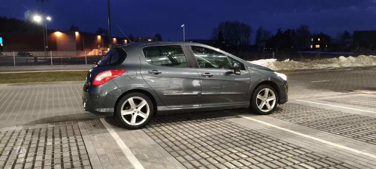 Peugeot 308, 1.6 l., hatchback