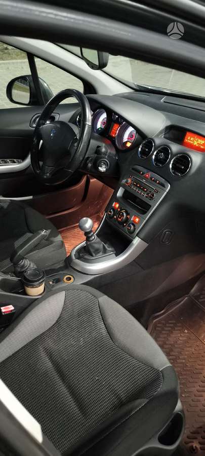 Peugeot 308, 1.6 l., hatchback