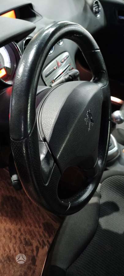 Peugeot 308, 1.6 l., hatchback