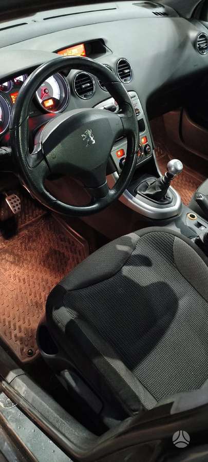 Peugeot 308, 1.6 l., hatchback