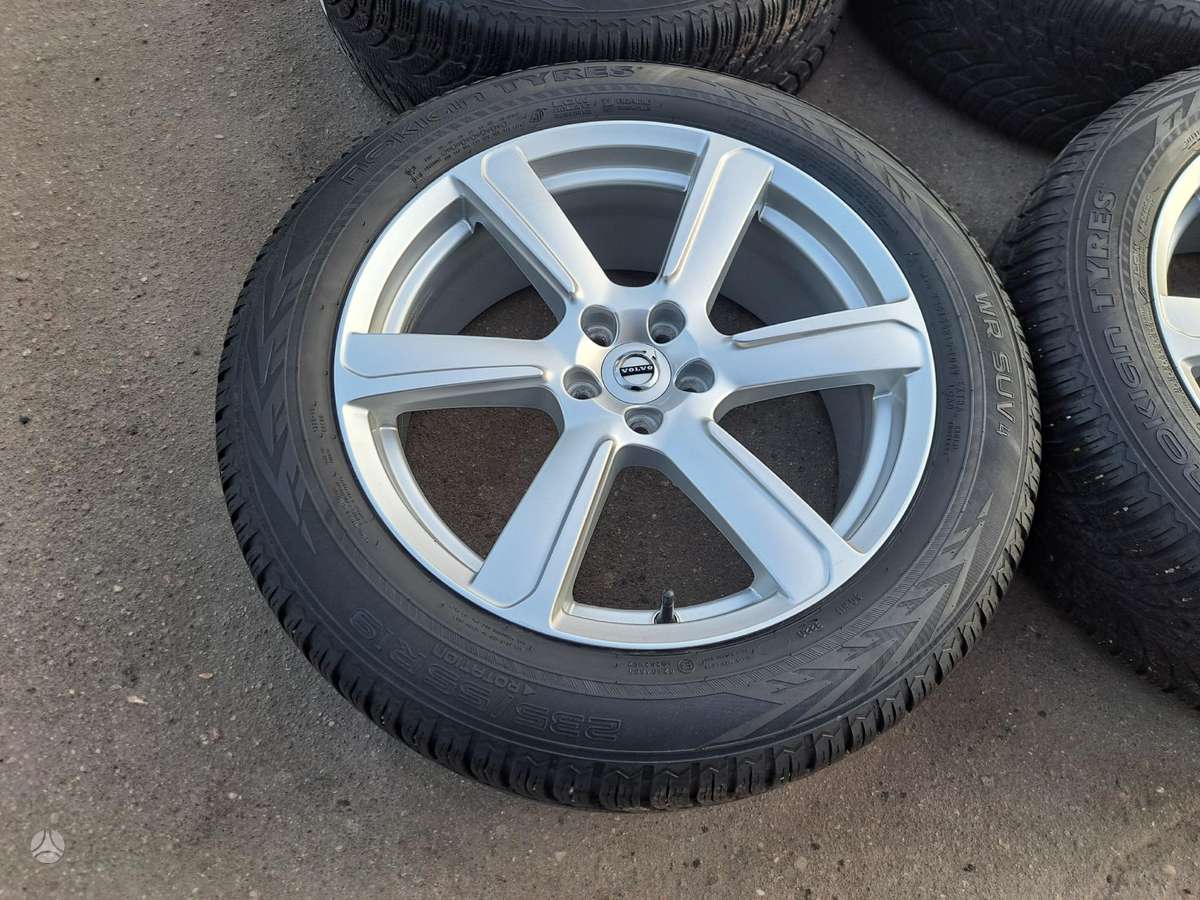 Volvo XC90, lengvojo lydinio, R19