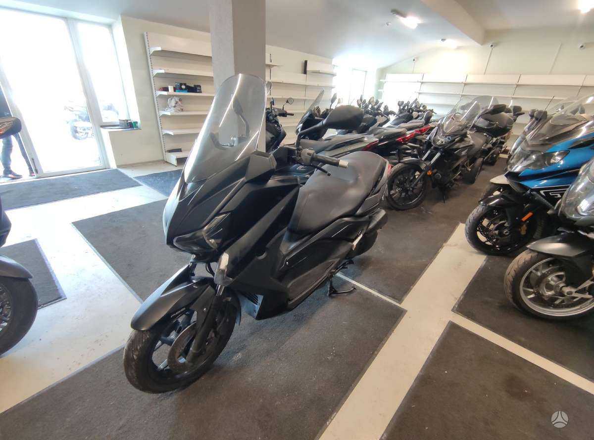Yamaha XMAX 125 125cc, мотороллеры / мопеды