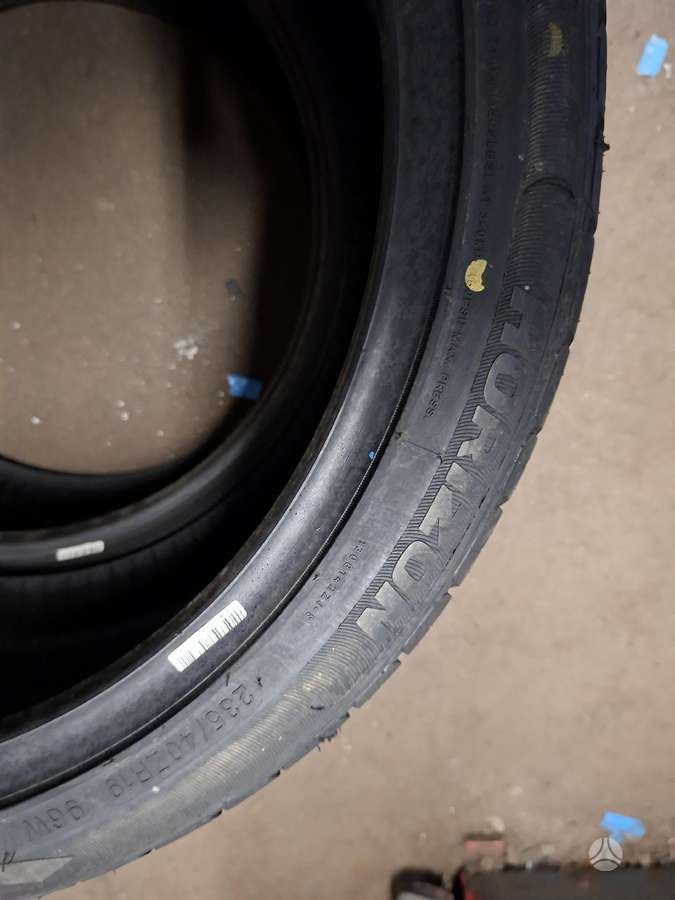 Headway, summer 235/40 R19