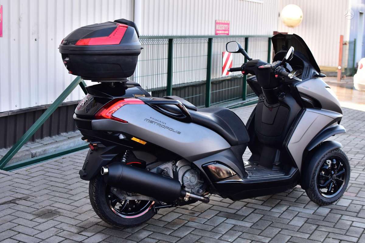 Peugeot Metropolis 400cc, trikes