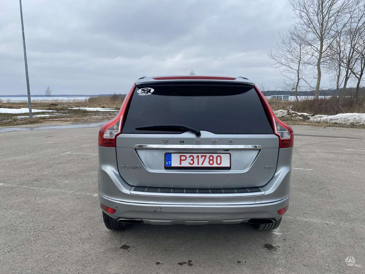 Volvo XC60, 2.0 l., Седан