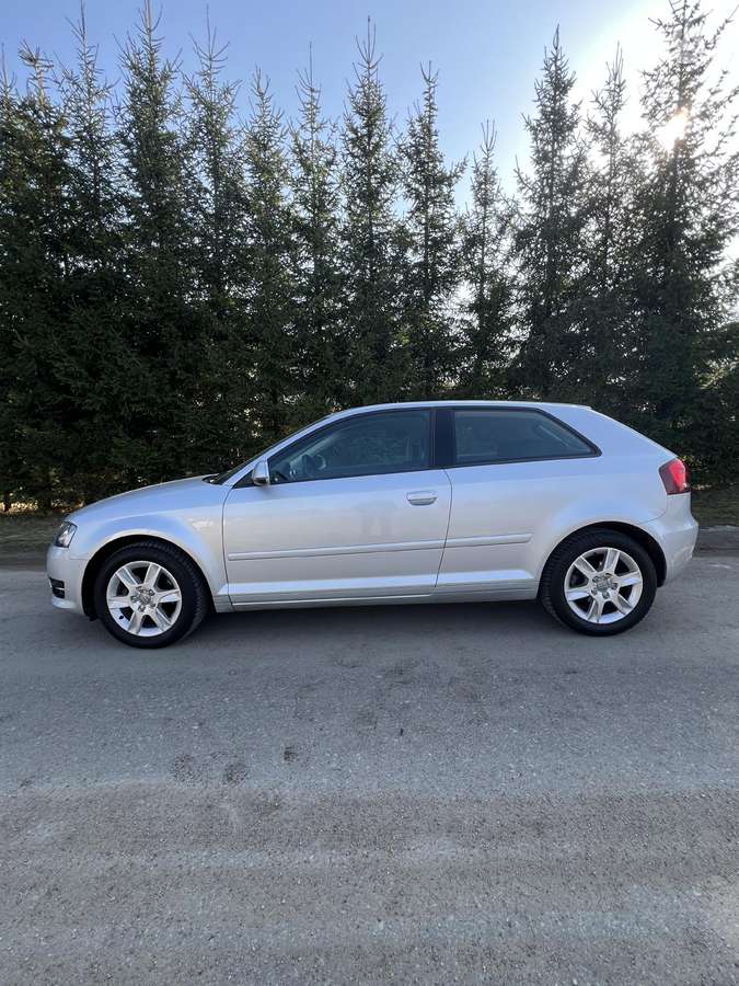 Audi A3, 1.6 l., hatchback