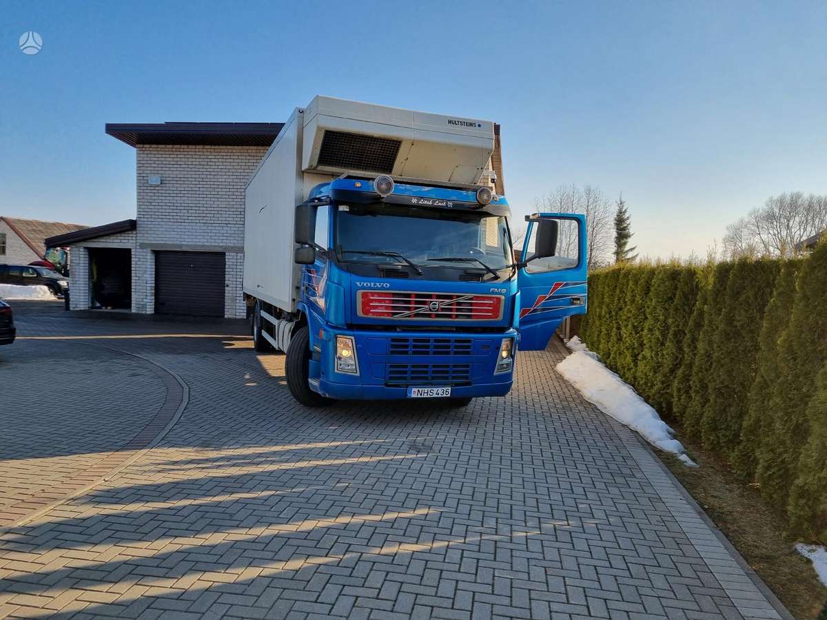 Volvo FM9 300, refrigerated trucks