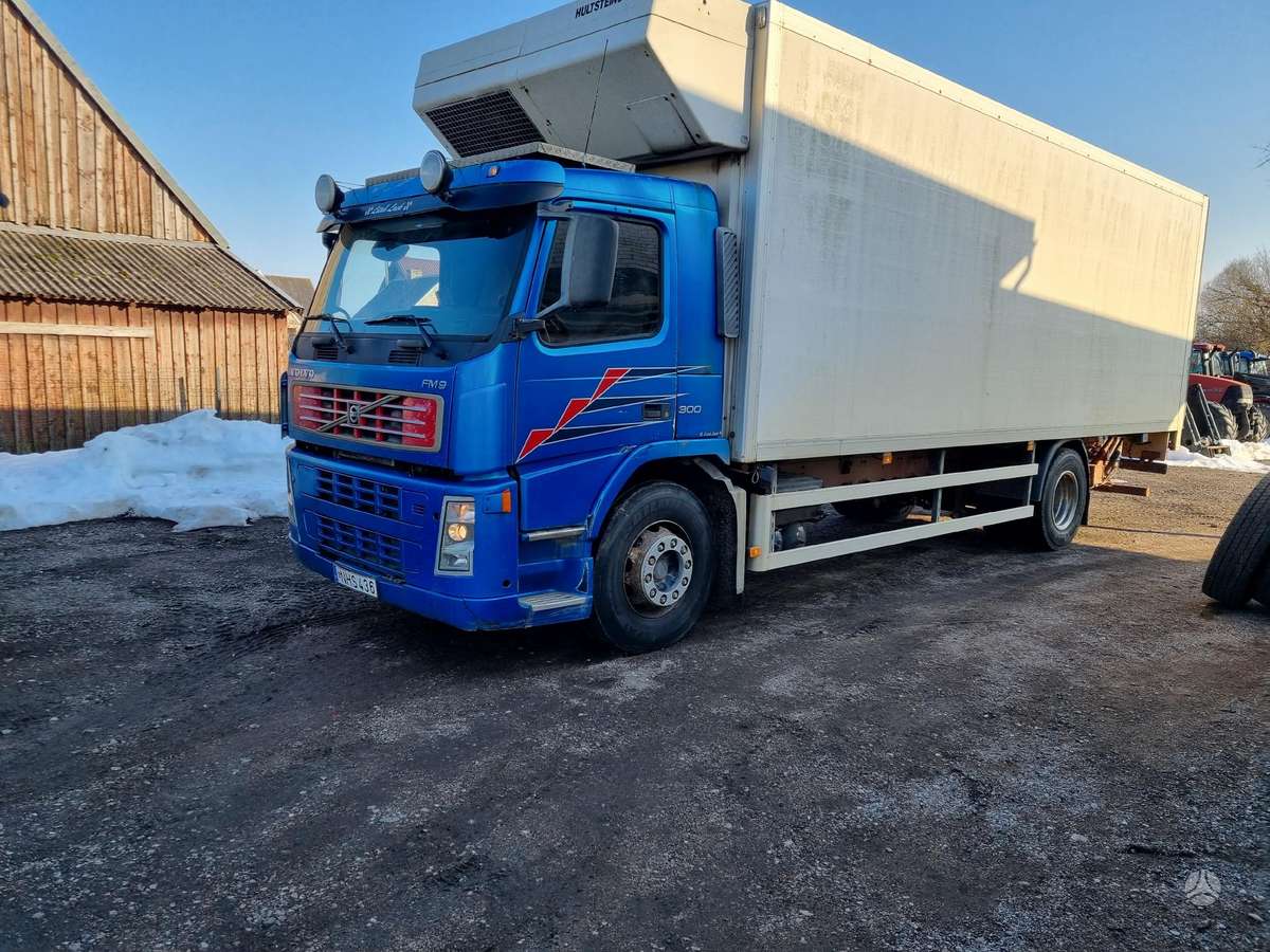 Volvo FM9 300, refrigerated trucks