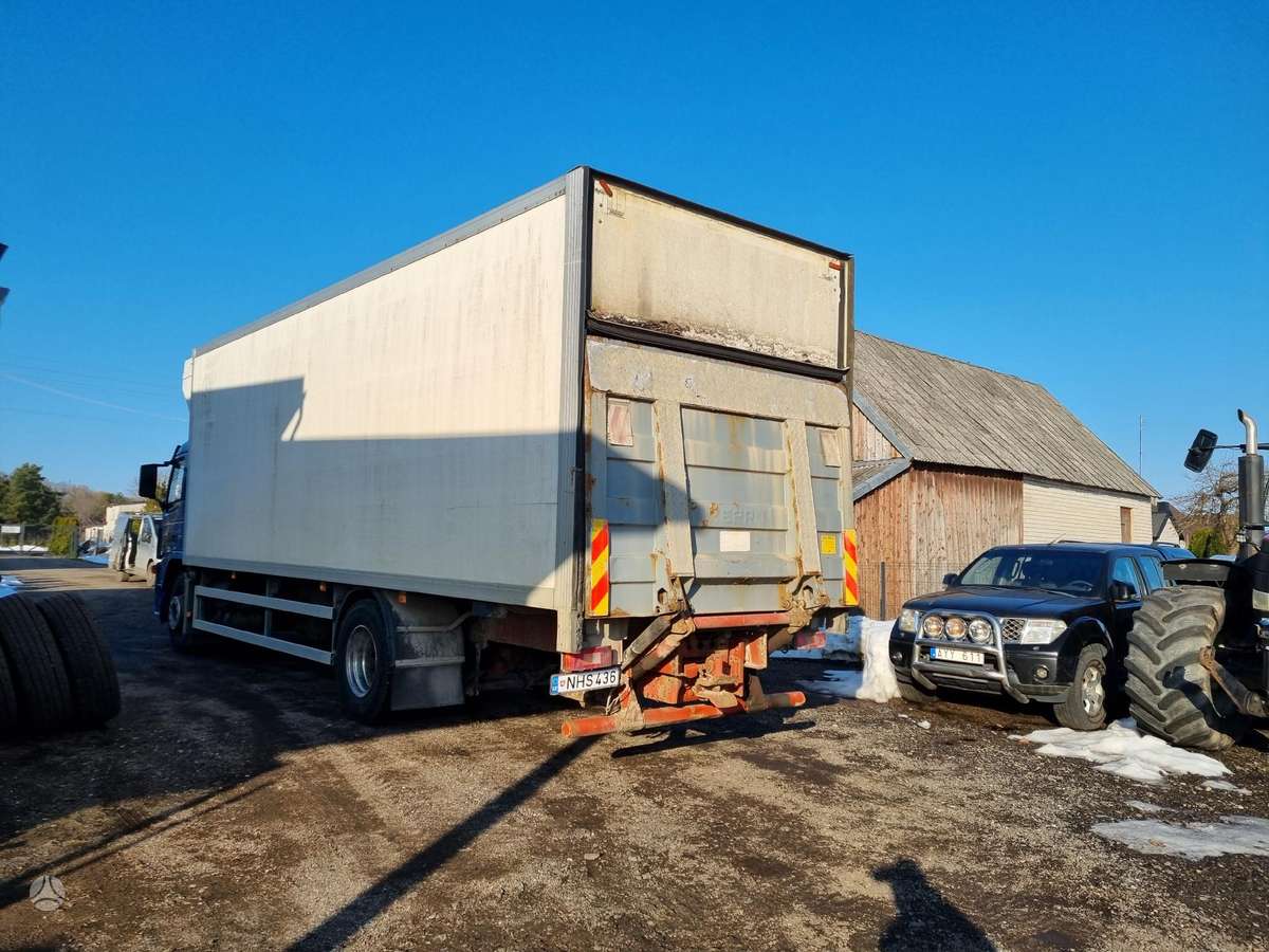 Volvo FM9 300, šaldytuvai