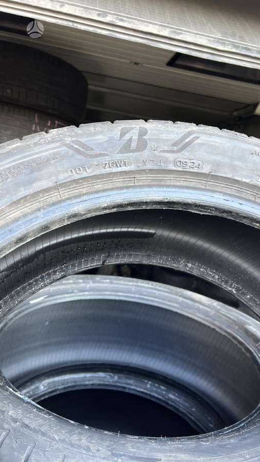 Bridgestone ALENZA, летние 285/40 R21