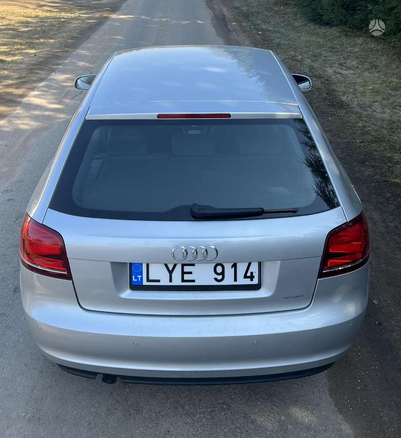 Audi A3, 1.6 l., hatchback