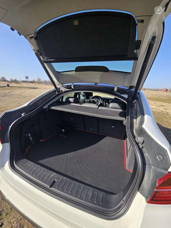 BMW X4, 2.0 l., off-road / crossover