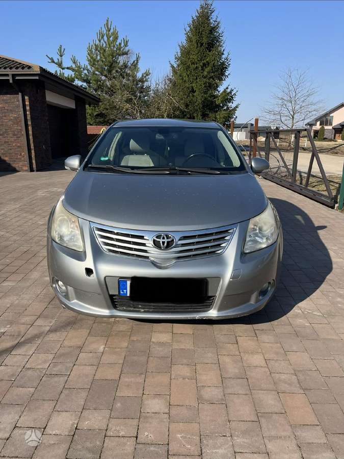 Toyota Avensis - 6