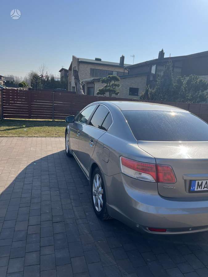Toyota Avensis - 7