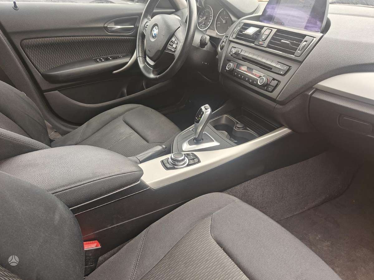 BMW 118, 2.0 l., hatchback