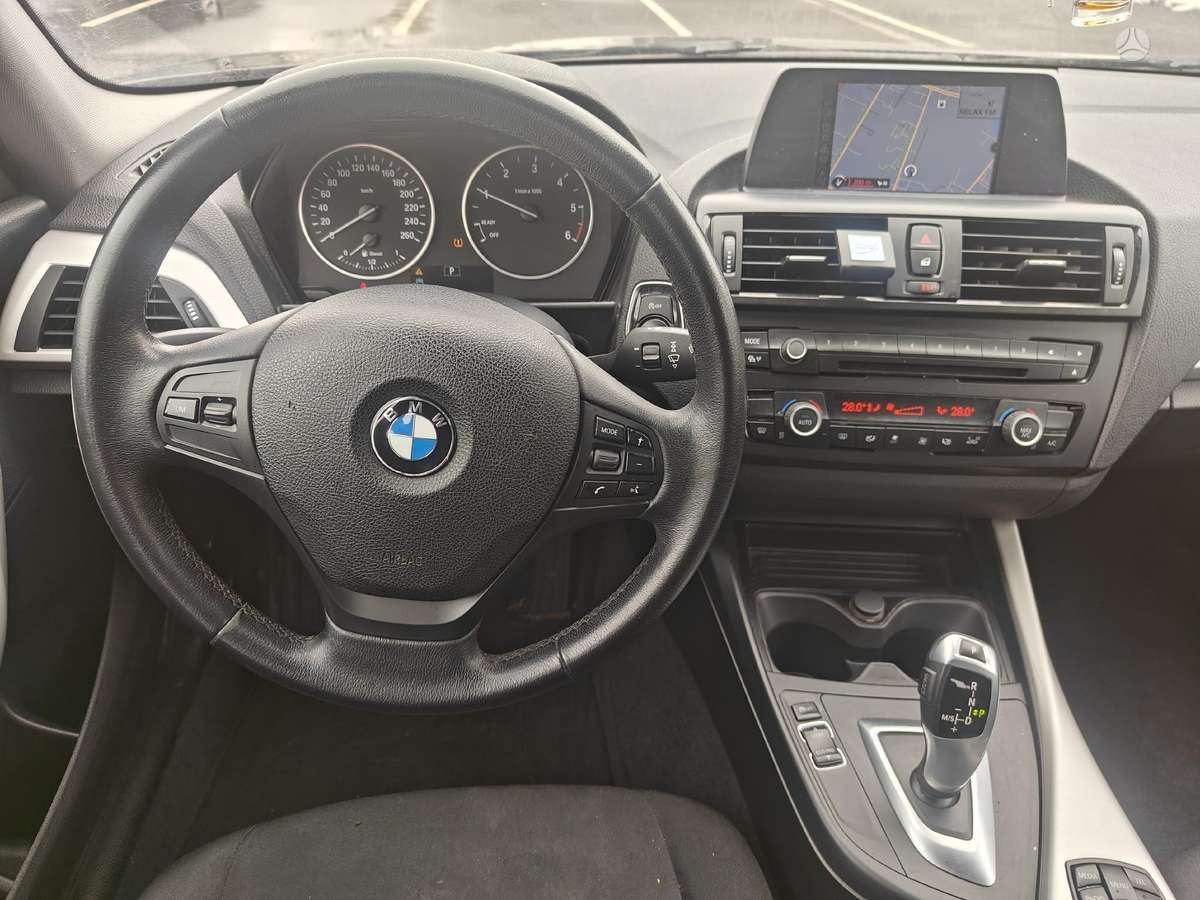 BMW 118, 2.0 l., hatchback