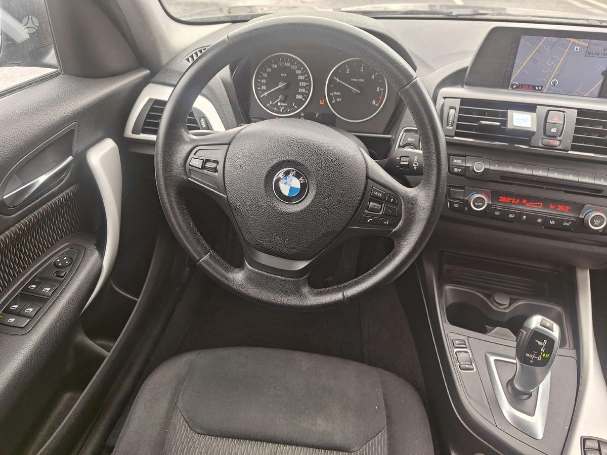 BMW 118, 2.0 l., hatchback