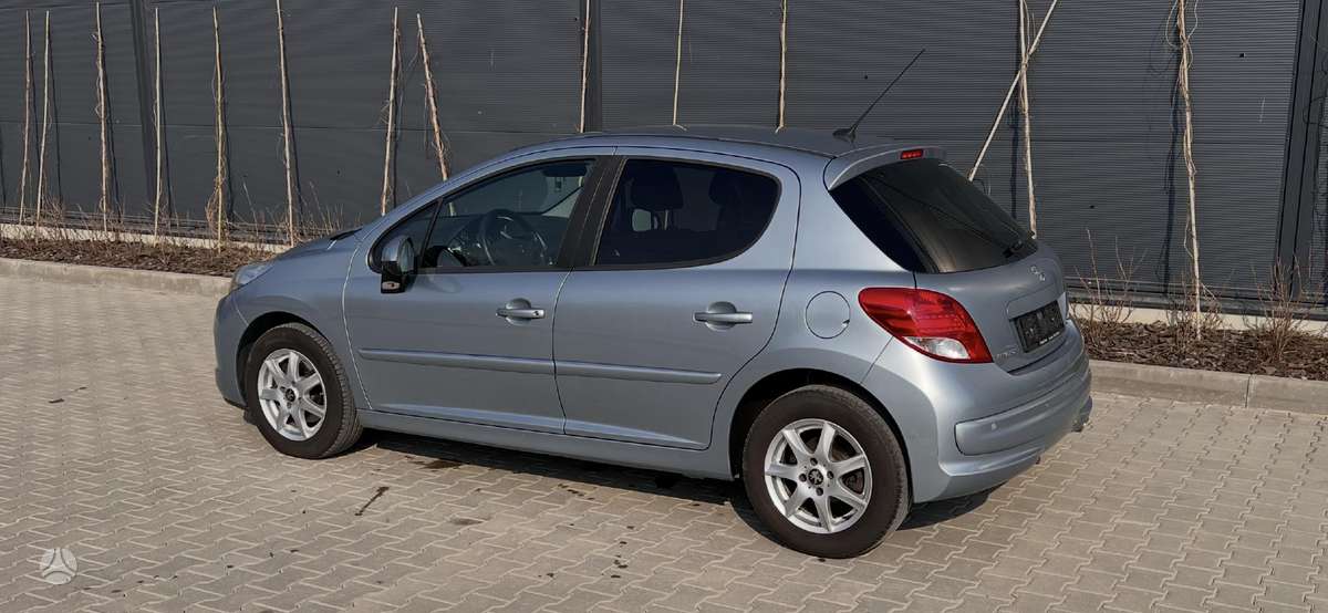 Peugeot 207 - 4