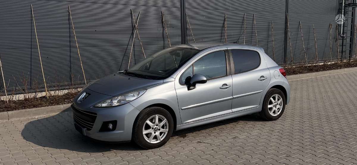 Peugeot 207 - 7