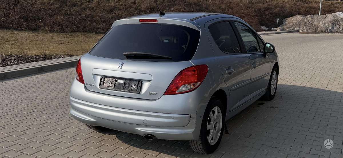 Peugeot 207 - 10