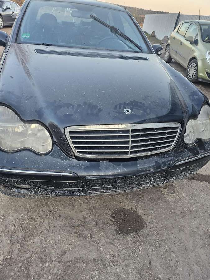 Mercedes-Benz C klasė по частям