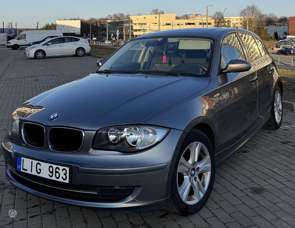 BMW 118, 2.0 l., Хэтчбек