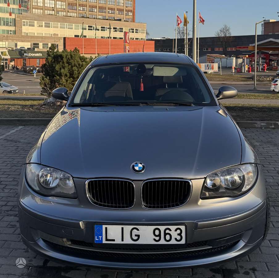 BMW 118, 2.0 l., hatchback