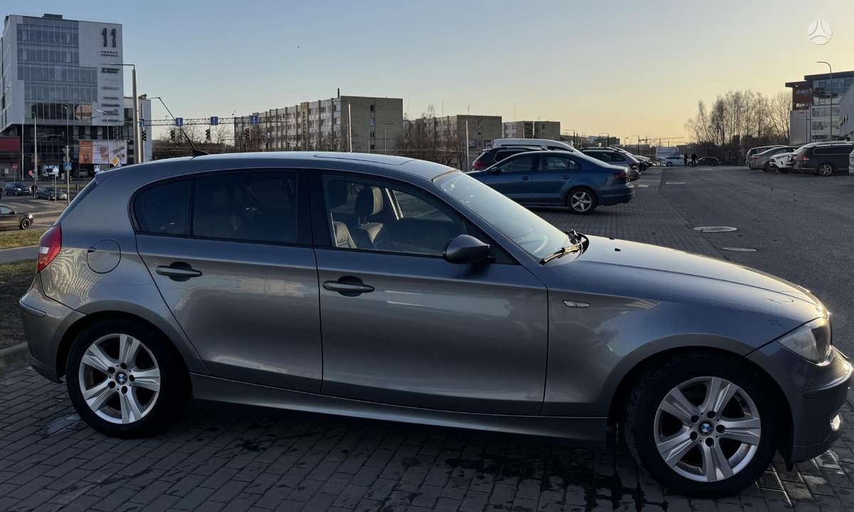 BMW 118, 2.0 l., Хэтчбек