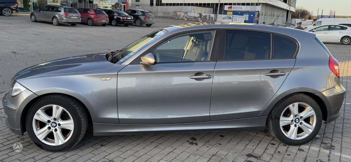 BMW 118, 2.0 l., hatchback
