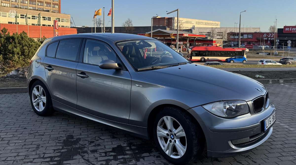 BMW 118, 2.0 l., hatchback