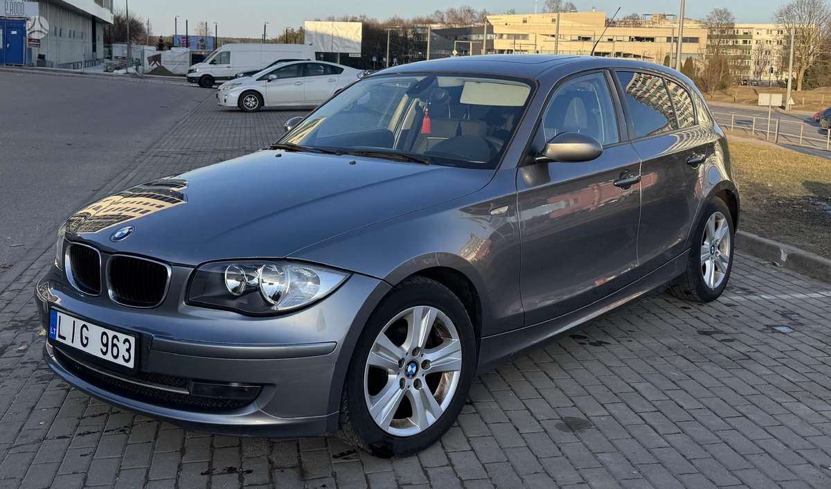 BMW 118, 2.0 l., Хэтчбек