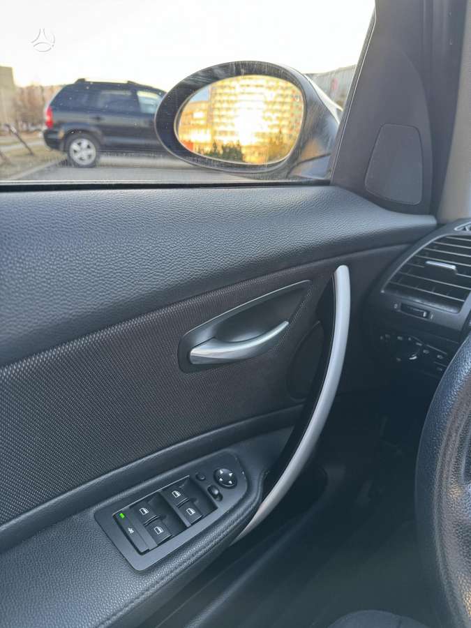 BMW 118, 2.0 l., Хэтчбек