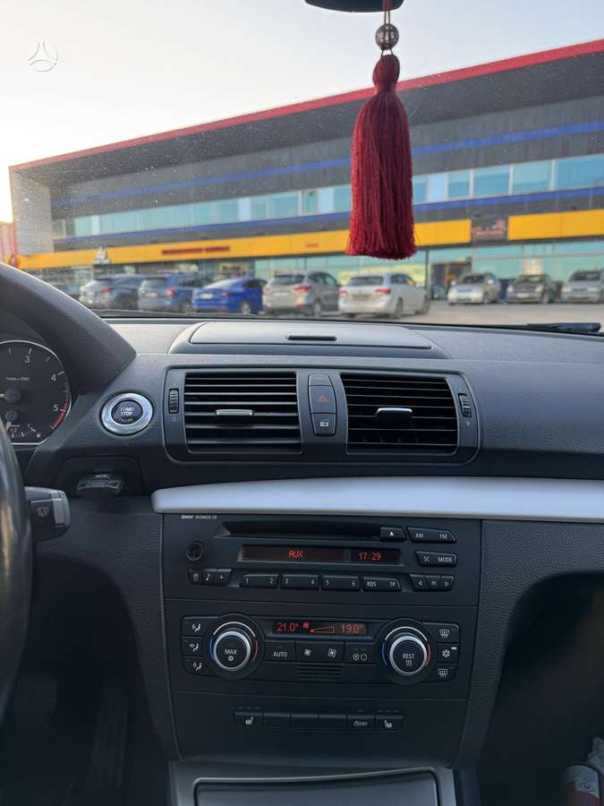 BMW 118, 2.0 l., hatchback