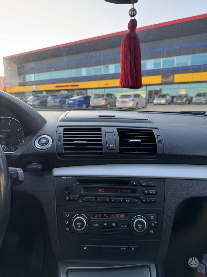 BMW 118, 2.0 l., Хэтчбек