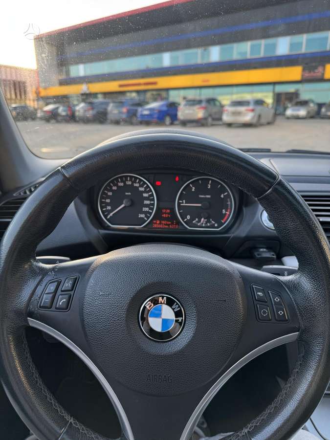 BMW 118, 2.0 l., Хэтчбек