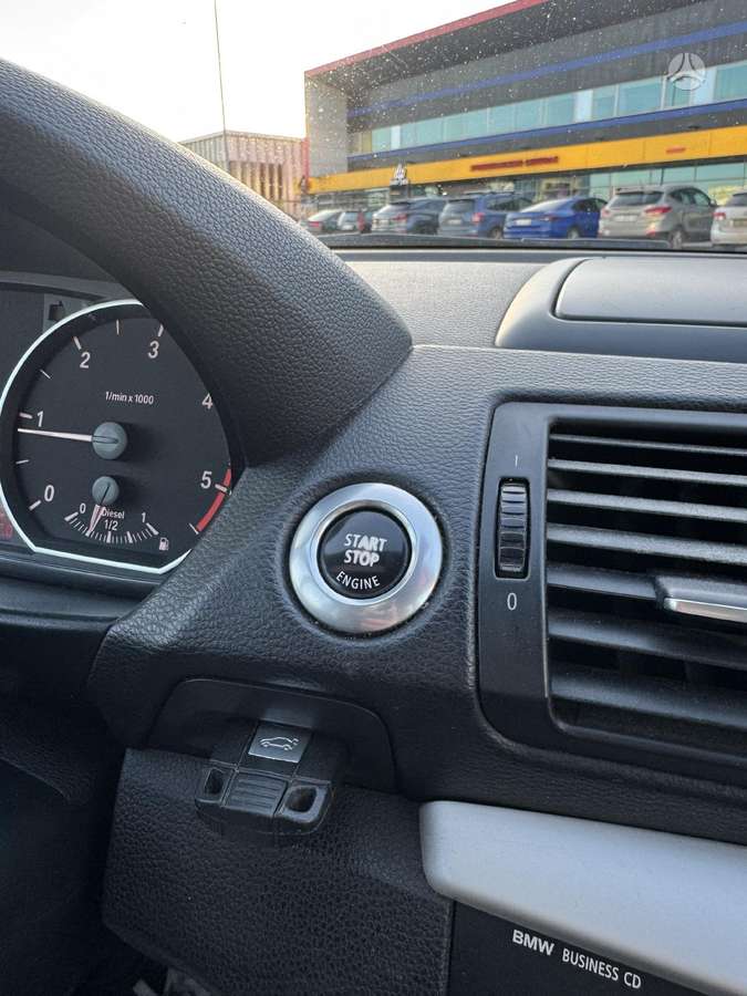 BMW 118, 2.0 l., Хэтчбек